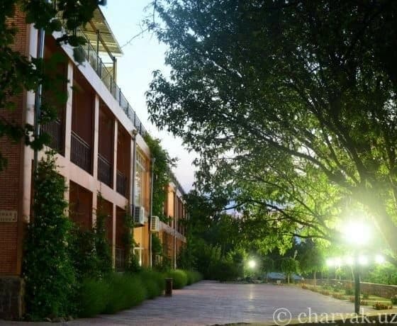 Avenue Park charvak